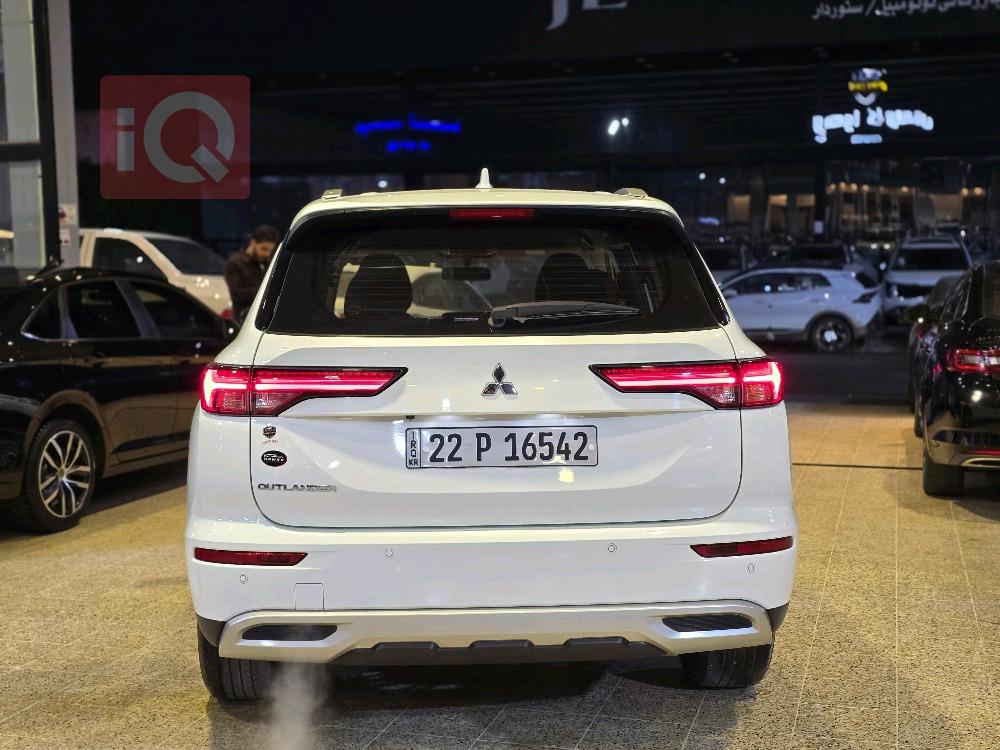 ميتسوبيشي اوتلاندر